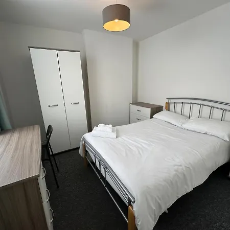 別荘 Large House Ideal For Work With Parking And Private Garden