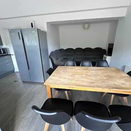 Large House Ideal For Work With Parking And Private Garden * Bristol