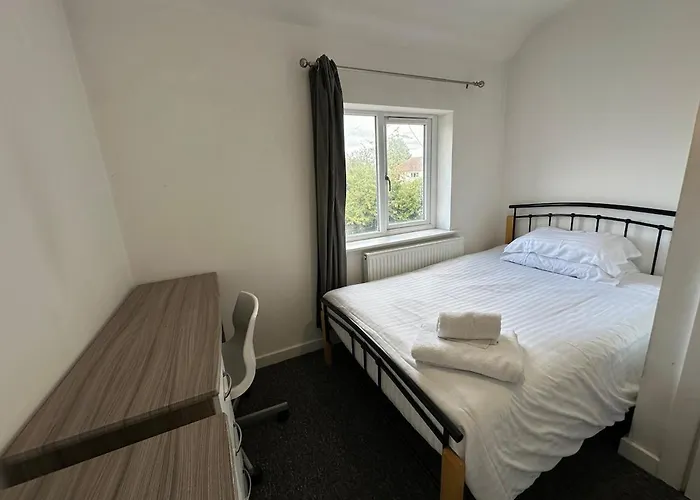 Ferienhaus Large House Ideal For Work With Parking And Private Garden *