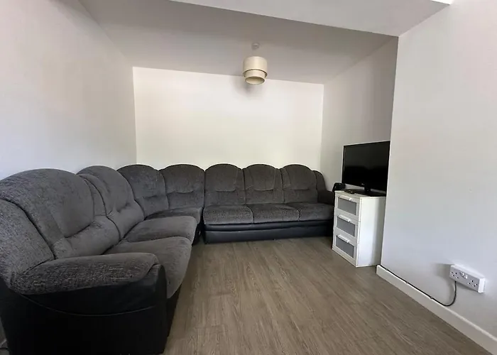 Ferienhaus Large House Ideal For Work With Parking And Private Garden Bristol